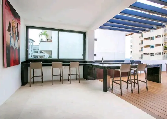 Ocean View Penthouse In P.V. Romantic Zone