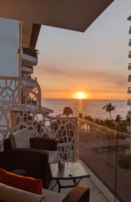 Ocean View Penthouse In P.v. Romantic Zone Apartamento